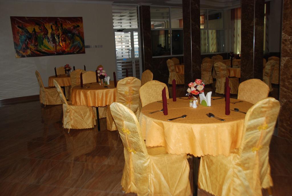Silver Paradise Hotel Dar es Salaam Esterno foto