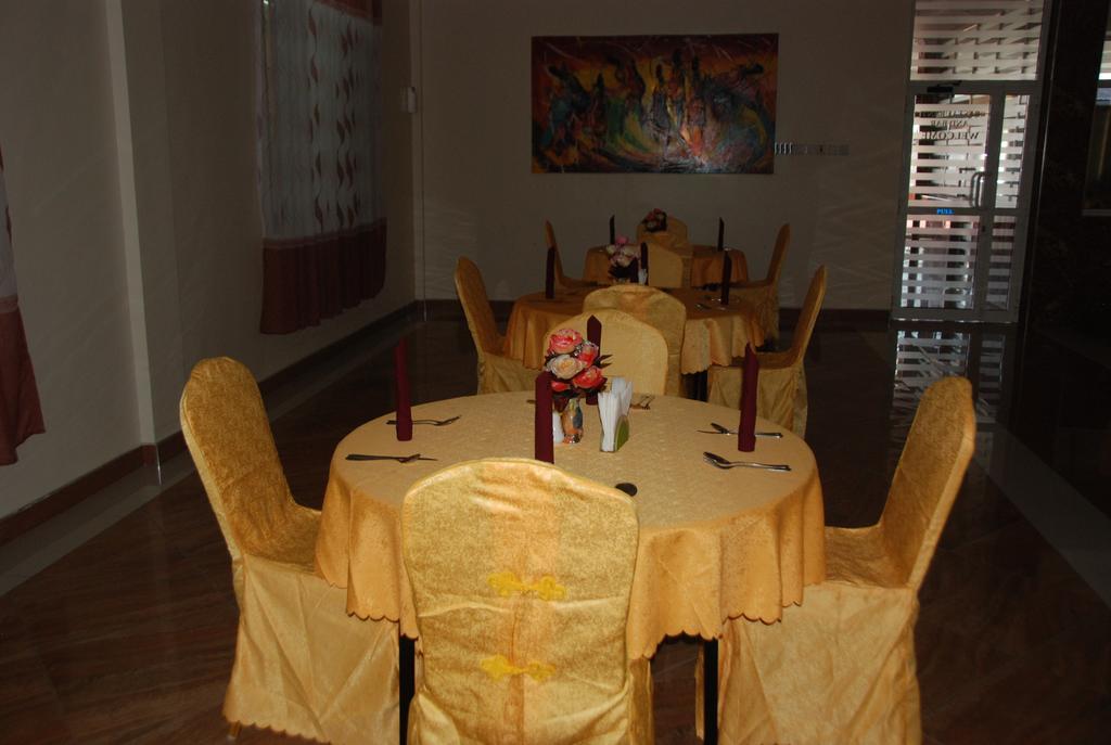 Silver Paradise Hotel Dar es Salaam Esterno foto