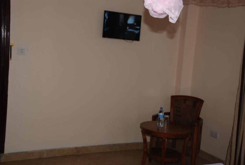 Silver Paradise Hotel Dar es Salaam Esterno foto
