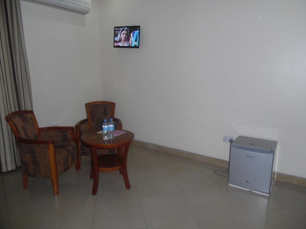 Silver Paradise Hotel Dar es Salaam Esterno foto