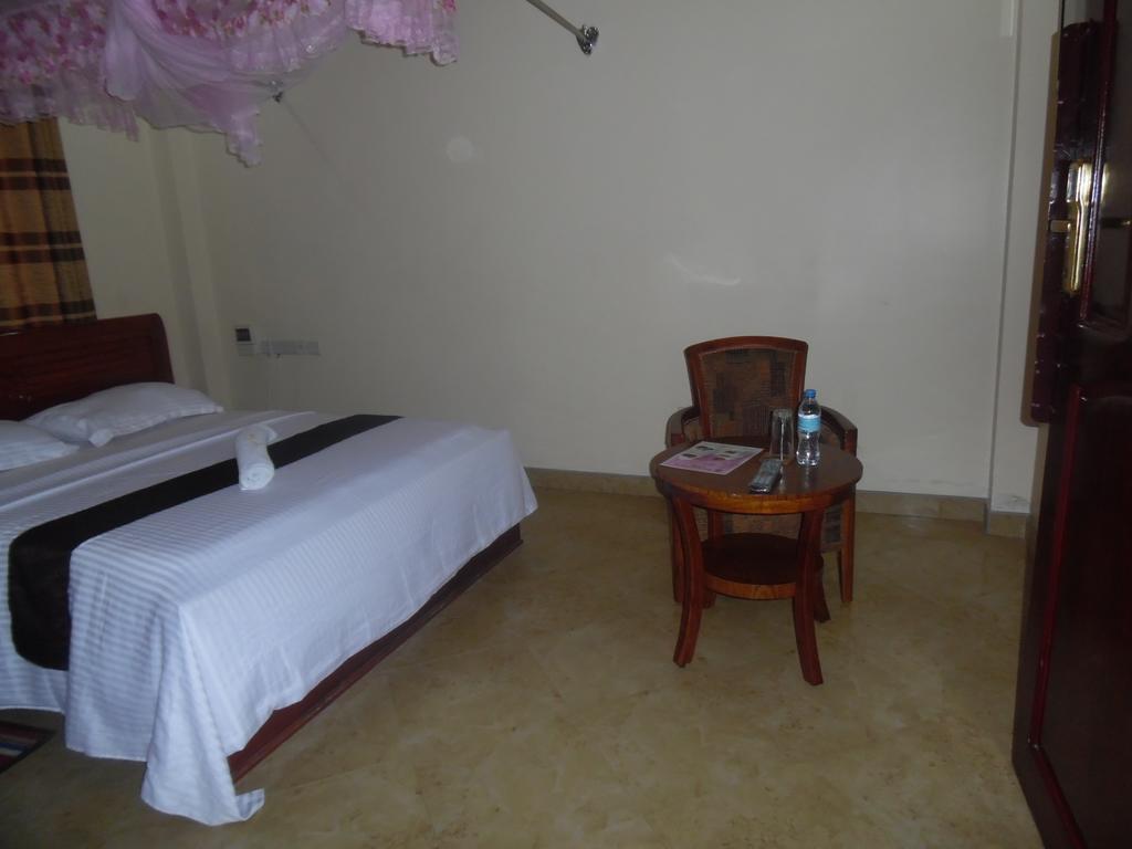 Silver Paradise Hotel Dar es Salaam Esterno foto
