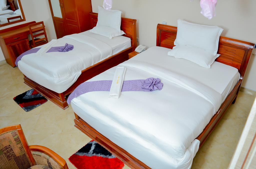 Silver Paradise Hotel Dar es Salaam Esterno foto