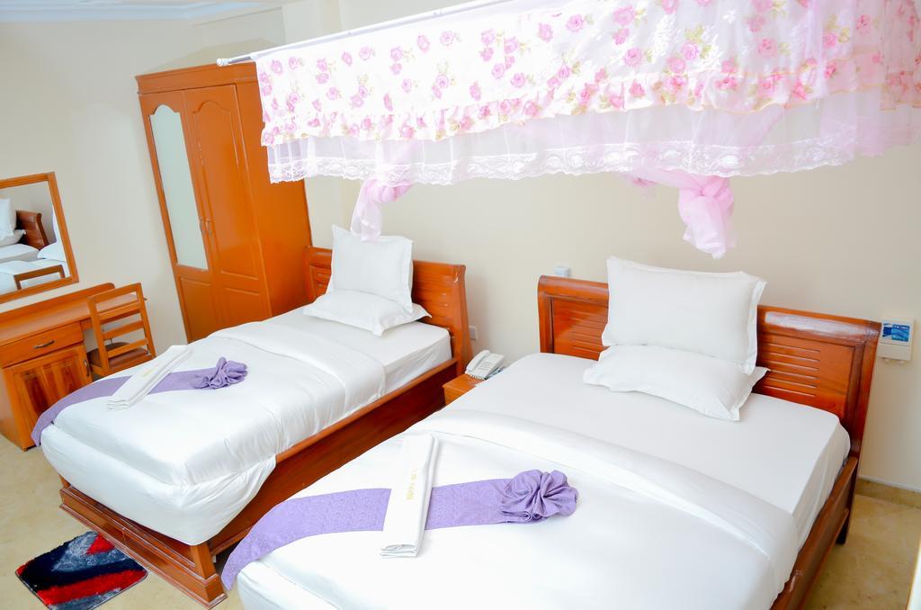Silver Paradise Hotel Dar es Salaam Esterno foto